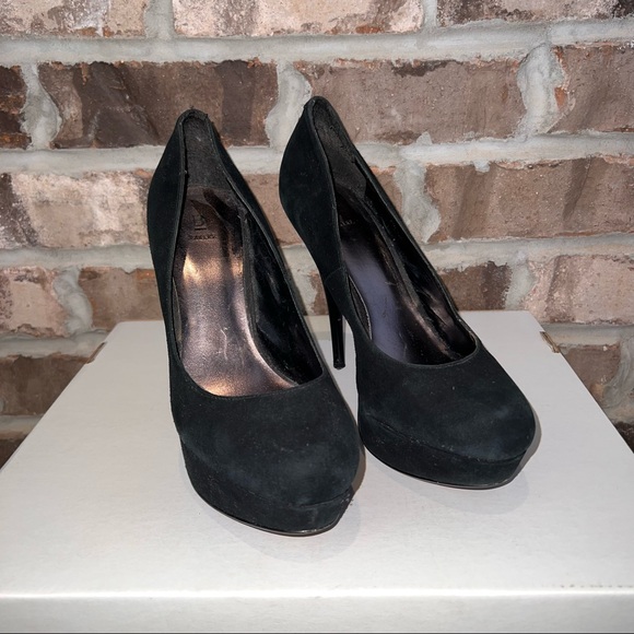 5in Black Heels - Picture 2 of 10